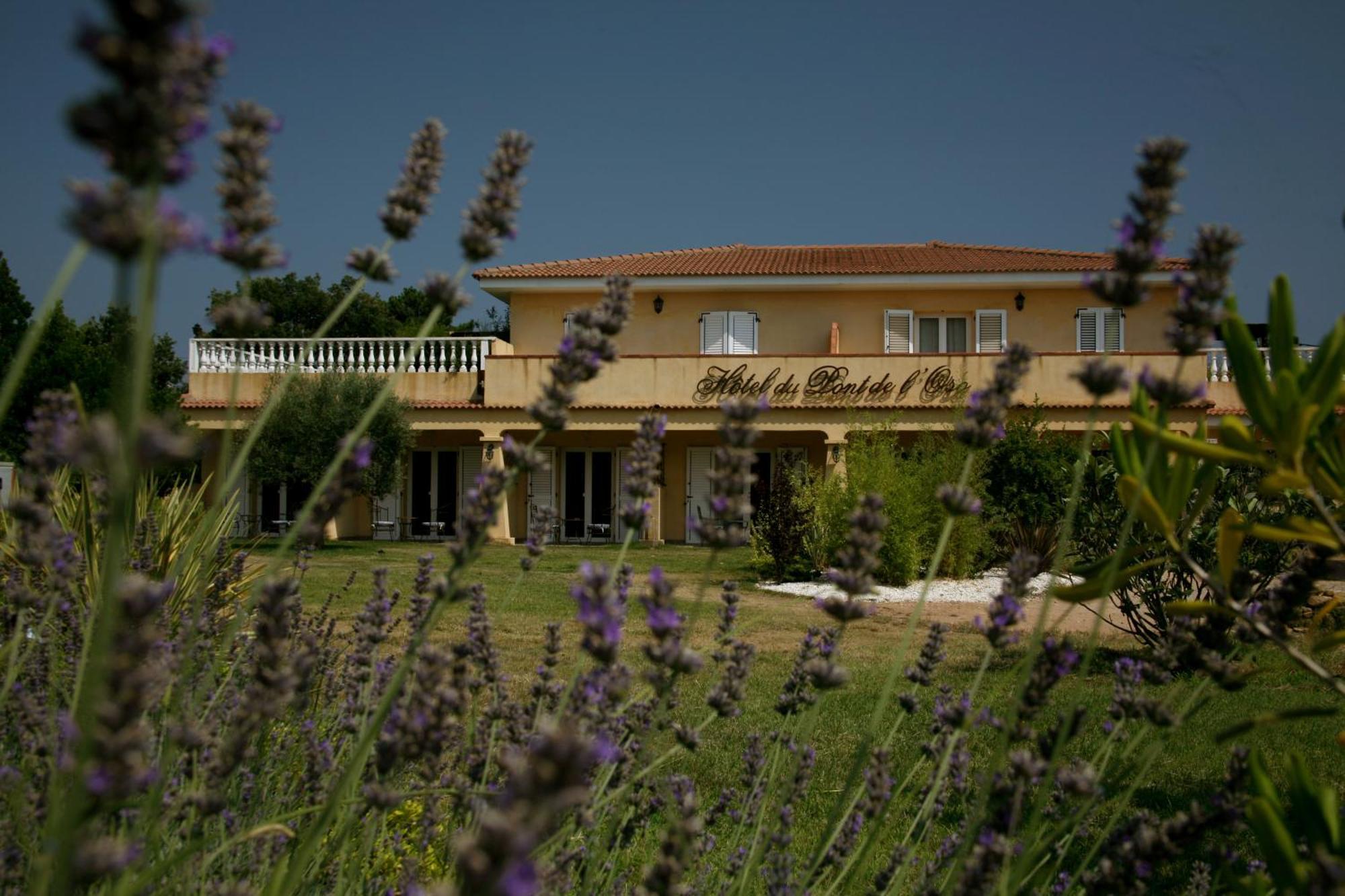 Hotel Du Pont De L'Oso Lecci Buitenkant foto
