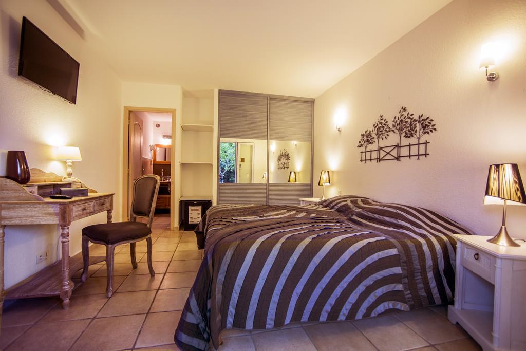 Hotel Du Pont De L'Oso Lecci Buitenkant foto