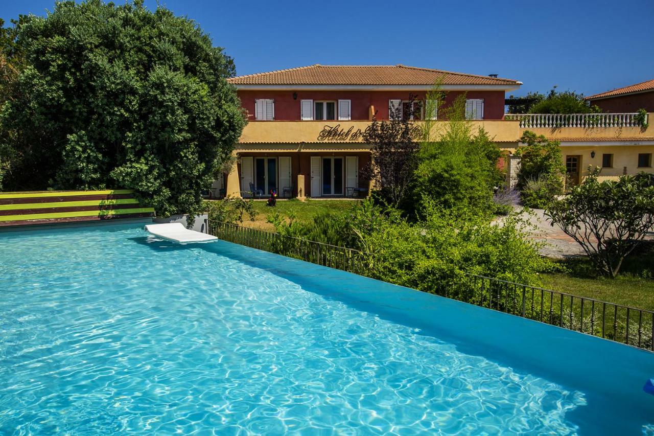Hotel Du Pont De L'Oso Lecci Buitenkant foto