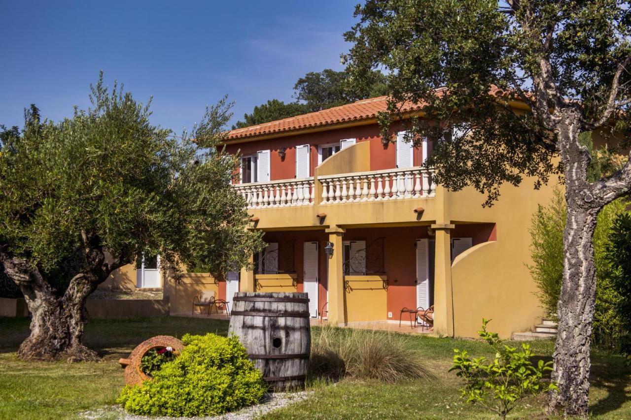 Hotel Du Pont De L'Oso Lecci Buitenkant foto